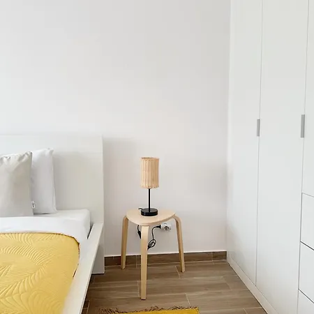 Апартаменты Arcos Flat Next To The By Homeful Homes Пасу-де-Аркуш